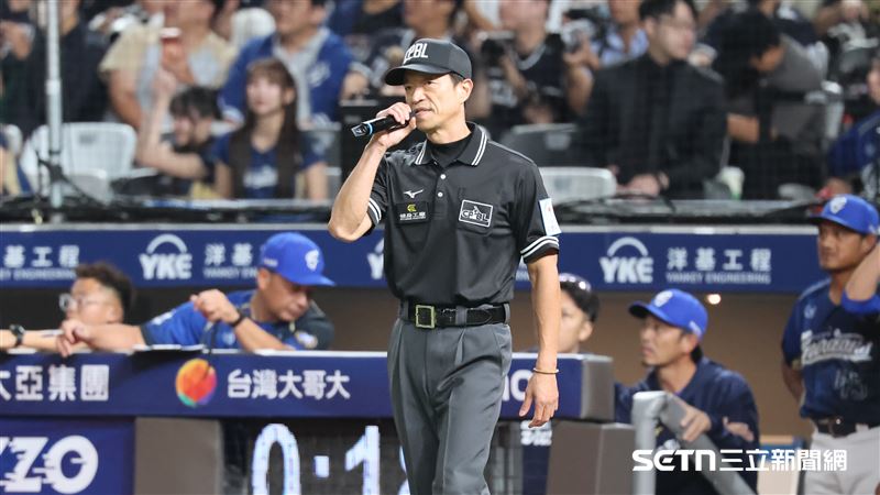 悍將桃猿判決好混亂　雙方總教練都走上場