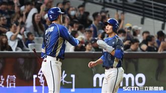 悍將大巨蛋敲19安寫紀錄　灌13分血洗桃猿