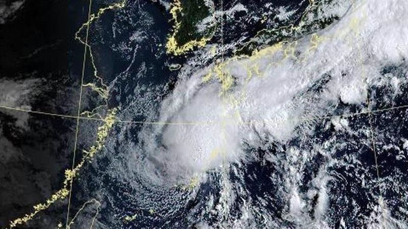 科羅旺颱風長大！鄭明典：和東北季風共伴