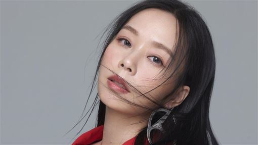 孫淑媚凍齡掀熱搜再翻紅！官宣浪人祭開唱