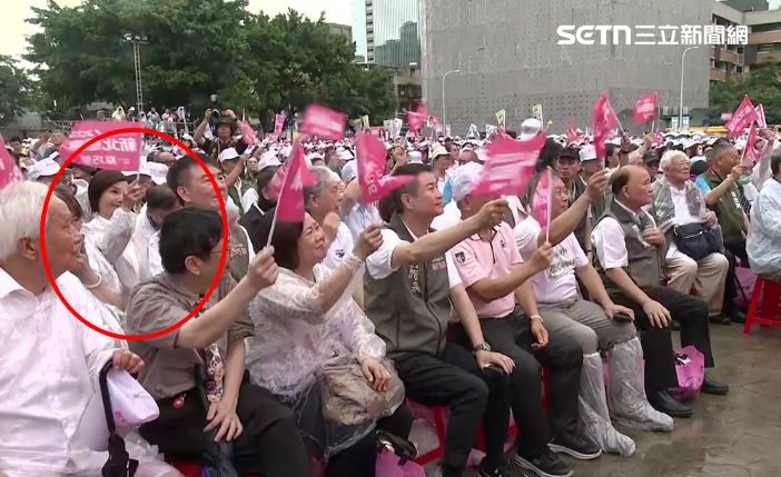 蘇巧慧競總成立，歌仔戲天后大咖唐美雲現身台下。（圖／翻攝畫面）