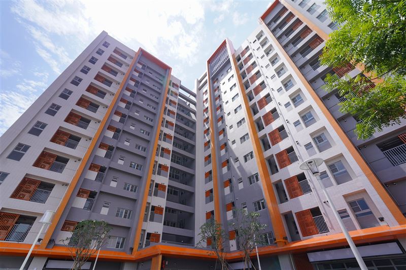 高雄市「安居好室」社會住宅爆發公共電費分攤異常爭議。(圖/翻攝「安居・好室」官網)