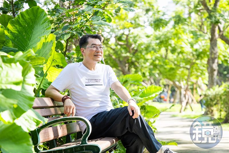 金控投顧前總經理鍾國忠認為,與其承擔匯率風險買美債,不如投資殖利率達5%的優質百元股