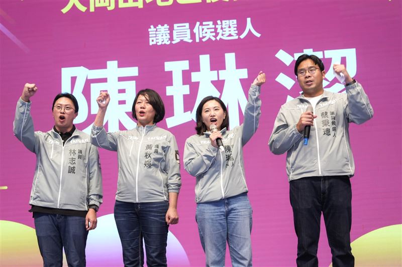 大岡山後援會成立!邱志偉同台力挺,賴瑞隆承諾:讓傳產升級、接單不斷