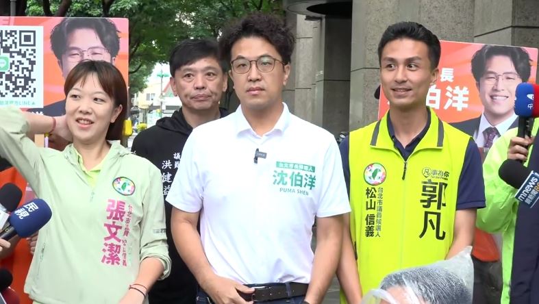 民進黨台北市長參選人沈伯洋今(6)日赴南京公寓市場拜票。(圖/翻攝畫面)