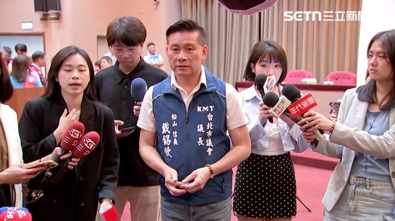 台北市議會議長戴錫欽受訪呼籲「還是希望能夠回到公共政策的討論,來檢驗到底蔣市長過去在第一個任期內、市長任內的表現,符不符合市民的期待」(圖/翻攝畫面)