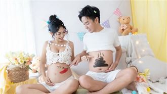 甜秀孕肚辣照　香蕉妻認了：原本不想生