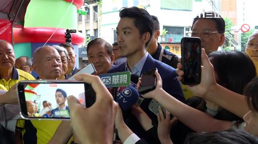 護航大翻車！AI假同學秒吐泰文
