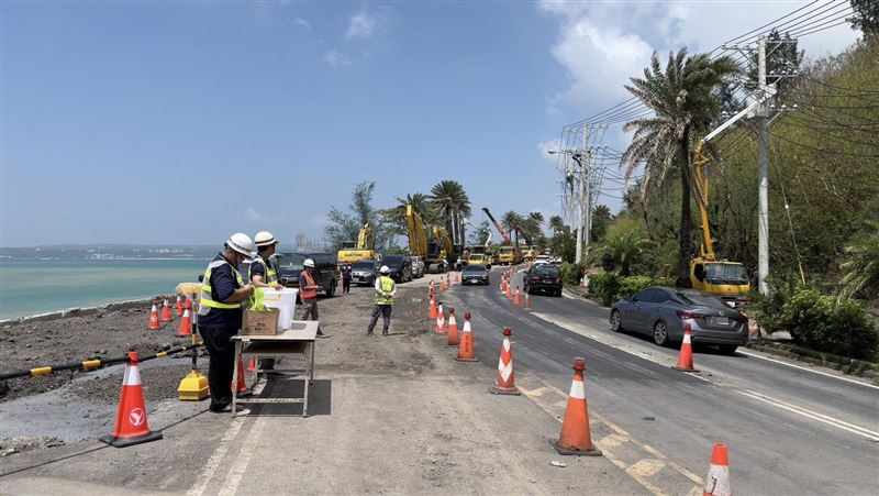 台26線石牛溪段路基塌陷　9/16全車道通行