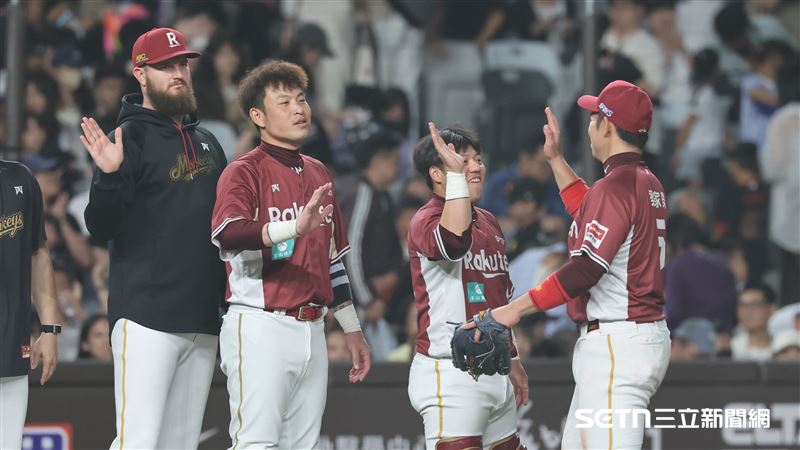 樂天桃猿仍有機會爭奪下半季冠軍。(圖/記者劉彥池攝影)