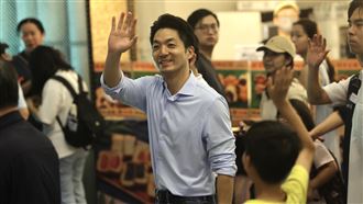 AI帳號拯救萬安大出包？醫師：它都問A答A