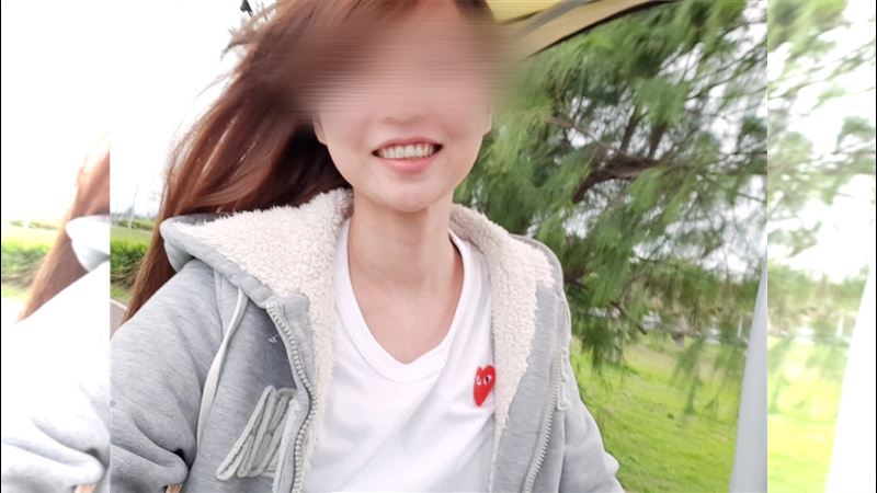 45歲李姓女子雖未婚，與男友感情如膠似漆，經營房仲3年，個性活潑愛美。（圖／民眾提供）
