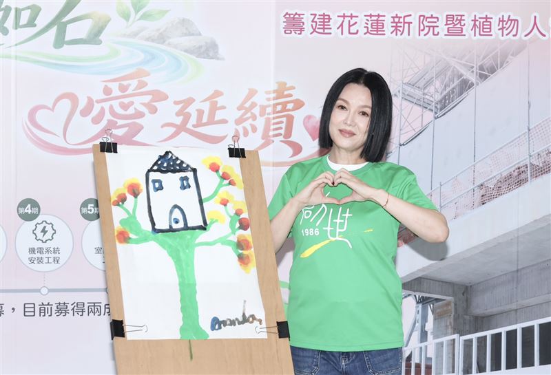 苗可麗在過程中分享照顧失智父親的心路歷程。(圖/記者田俊彥攝影)