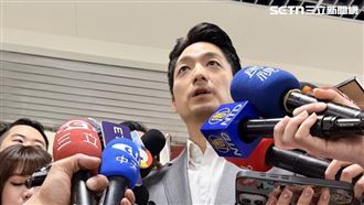 蔣萬安轉頭回毒油　媒體人：這叫「轉台」