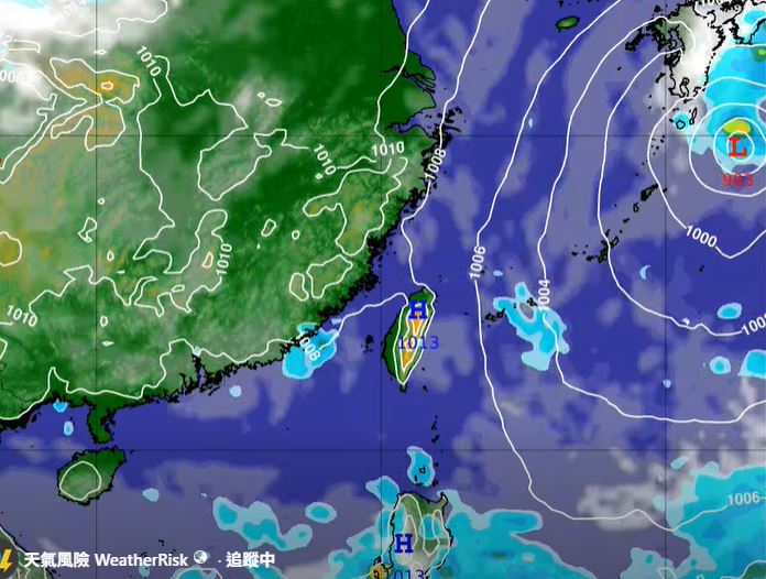 今日北台涼意明顯，明後天東北季風南下，北東部有雨。週五起風向轉東，東半部、恆春有短暫陣雨，熱帶擾動發展也值得留意。（圖／翻攝自天氣風險 WeatherRisk臉書）