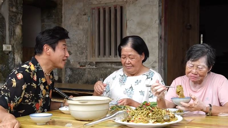 陳鴻曝60歲"初嘗美食"　地方阿媽：超稀有