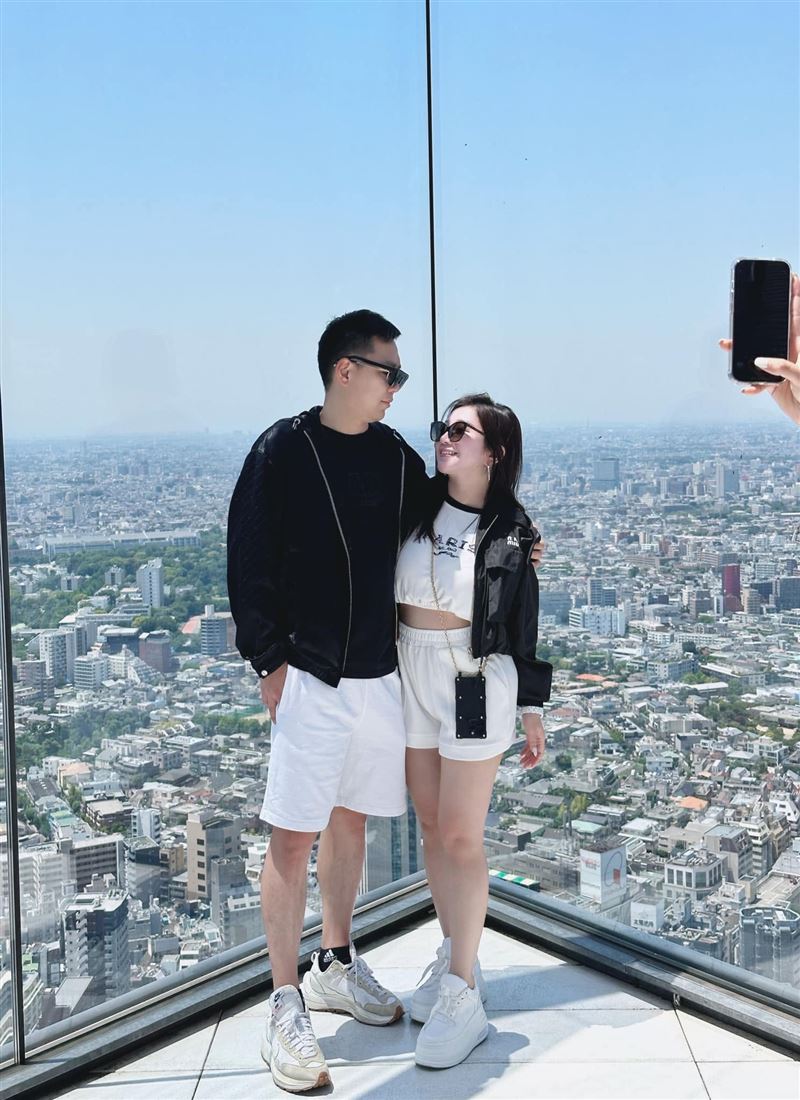 豪哥心疼太太天后闆妹2年來承受的壓力。(圖/翻攝天后闆妹臉書)