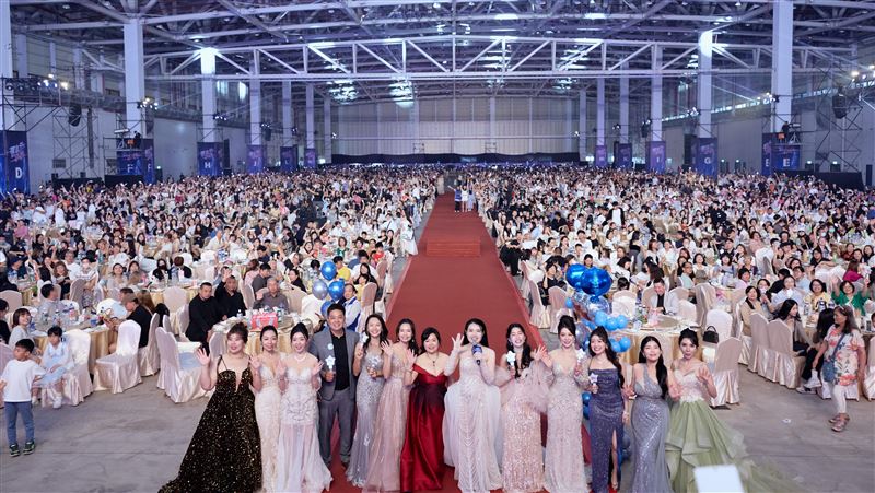品茉兒生醫5週年 2026表揚年會湧近萬人