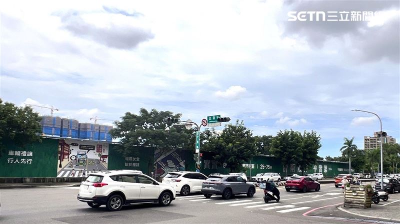 台南2026年H1成交單價最高的五大預售豪宅出爐，東區平實重劃區「國城寳實」頂樓戶以每坪68.9萬元、總價3,822萬元奪冠，創台南今年最高、歷史次高單價紀錄。（圖／台灣房屋提供）
