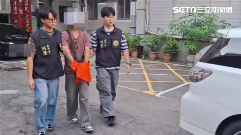 林男駕駛賓士衝撞護理師又兩度輾壓,害護理師頭顱破裂慘死,被依殺人罪聲押禁見。(圖/翻攝畫面)