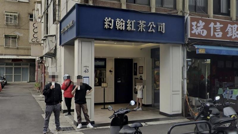 台北排隊茶飲2分店突熄燈！總公司道歉了