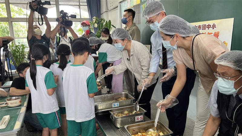 台中營養午餐白菜登錄產地中國　市府回應