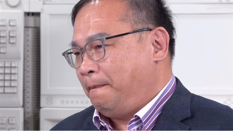 王義川26年資深扁迷！高雄簽名會排2小時