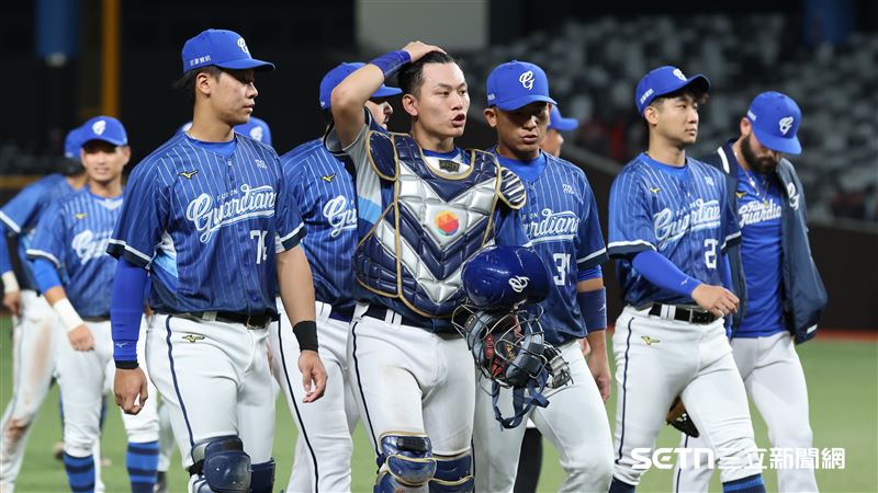 富邦悍將4:1擊敗富邦悍將,戴培峰賽後談衝突。(圖/記者劉彥池攝影)