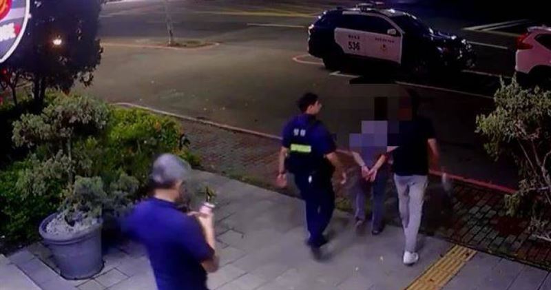 淡水陳姓藥師涉嫌在女工讀生飲用水中摻入管制藥物,日前陳姓藥師已拘提移送地檢署偵辦。(圖/翻攝畫面)