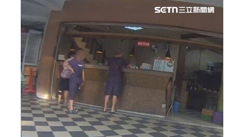 台中點完便當「趴櫃台30分鐘」警機警救命