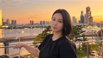 女星曝懷孕喜訊　親回粉絲退圈疑慮