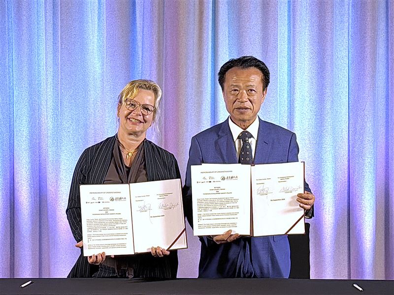 嘉義無人機鏈結歐洲翁章梁訪波蘭促台波業者深化合作。(圖/嘉義縣政府提供)
