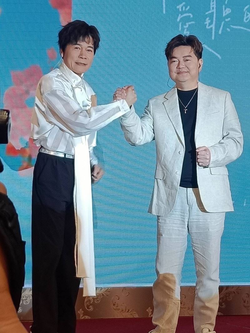 林宏銘（右）與洪榮宏（左）是拜把兄弟。（圖／林宏銘提供）