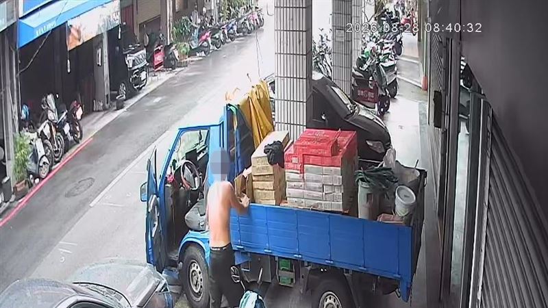 台中女花90萬裝修老家,結果裝修公司將水泥倒進水管,雙方溝通解約,但業者約定時間未返還鑰匙,她報警求救後,裝修公司竟將整車垃圾倒進老家報復。(圖/住宅消保會提供)