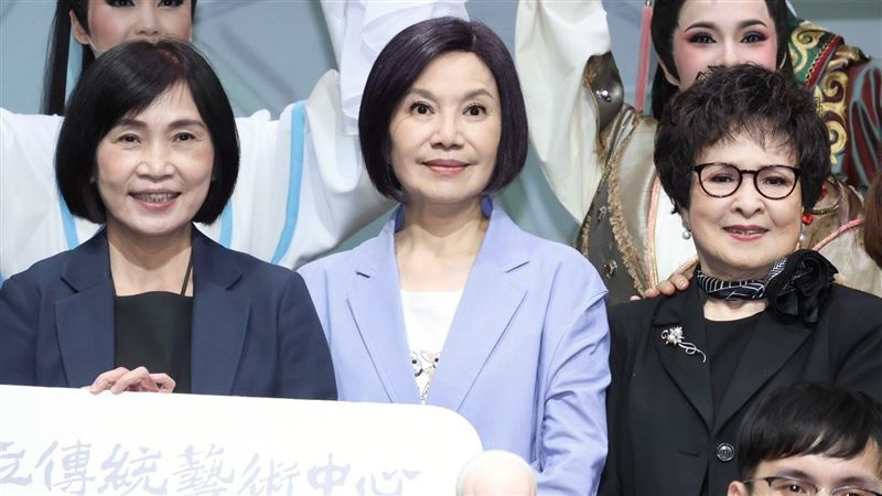 鍘美案扯出孫翠鳳家醜　唐美雲力挺蘇巧慧