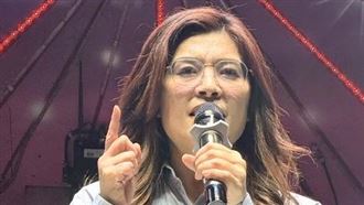慢慢恆春發聲！鄭麗文終於認購