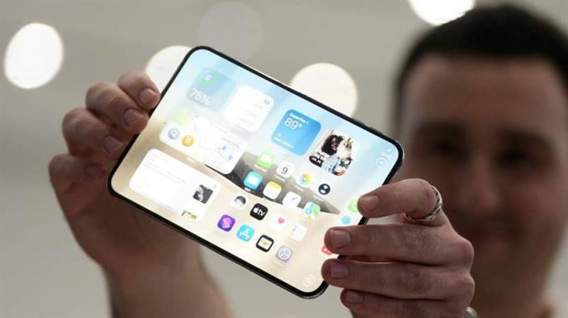 iPhone Duo摺疊機登場！售價開賣日一次看