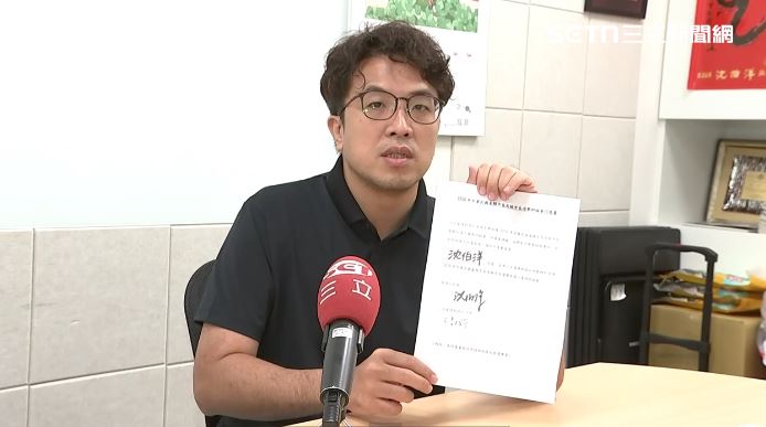 針對三立新聞的電視辯論會邀請,沈伯洋日前也簽下同意書,他表示,辯論會不管是媒體甚至是學生會邀請他都願意參與,「我很快地就把我名字簽上去了,大概兩秒」。(圖/翻攝畫面)
