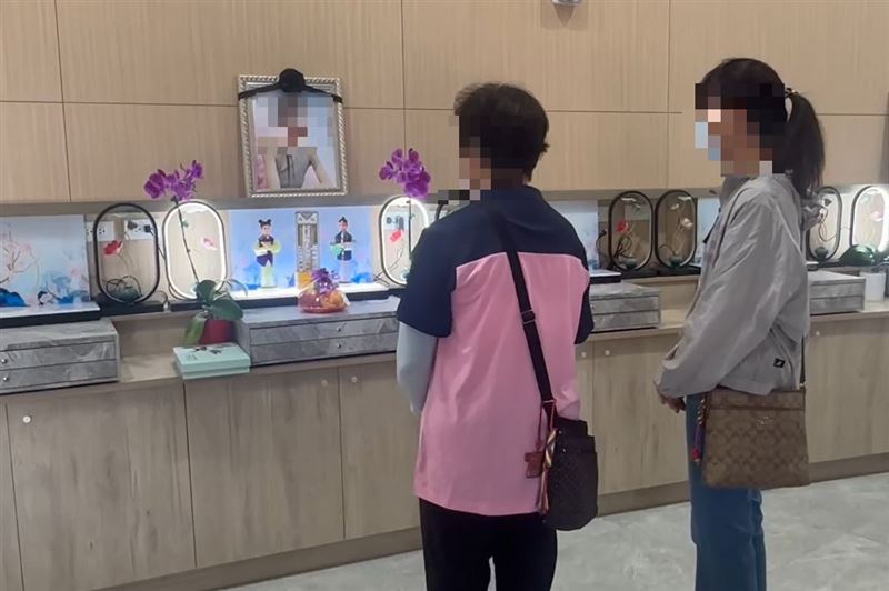 妹妹心疼愛漂亮的姊姊無辜慘死,遺體修復10幾個小時仍無法回復原貌。(圖/翻攝畫面)