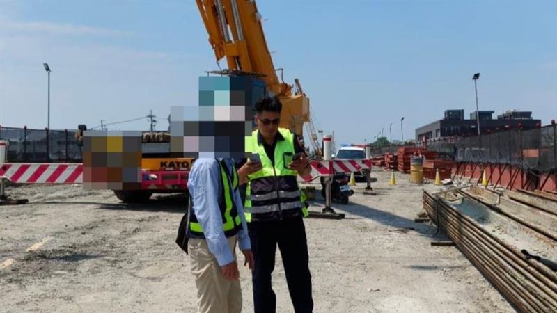 高雄岡山捷運工地　移工慘遭鋼板樁壓傷
