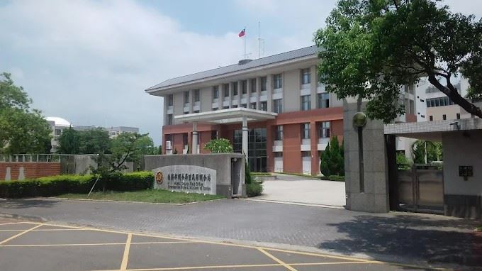 調查局專員疑涉貪,雄檢訊後諭知100萬元交保。(圖/翻攝Google maps)
