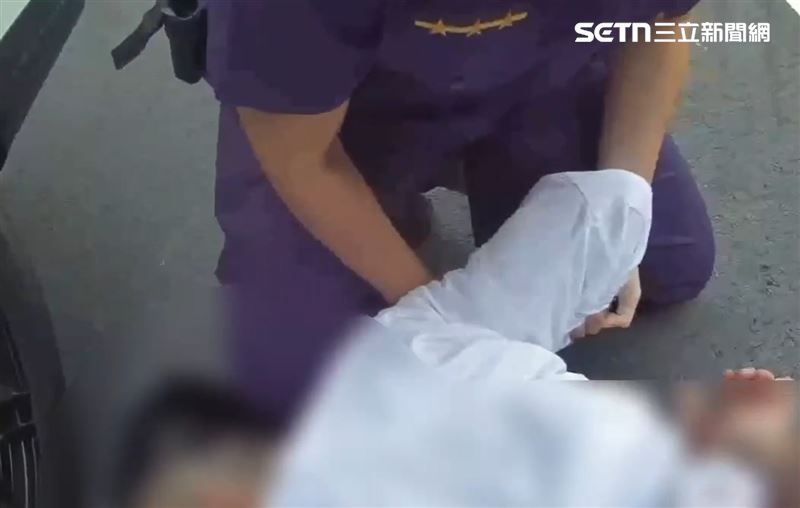 高雄黃男因與女友爆口角，涉嫌持斧頭砍傷女友，又被警方發現車內有Ｋ盤，實施唾液篩檢呈陽性，被依法送辦。（圖／翻攝畫面）