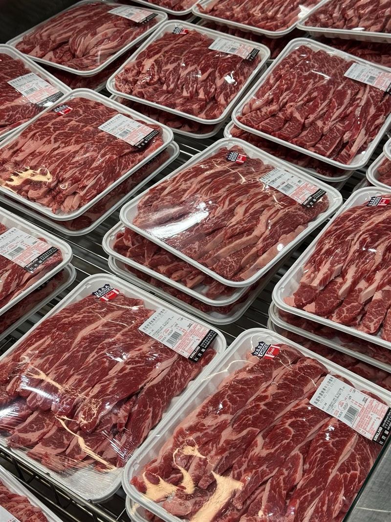 中秋烤肉到底要買什麼?留言區瞬間化身「中秋採買交流大會」無骨牛小排燒烤片更是被瘋狂點名(圖/翻攝自網路、網友授權)