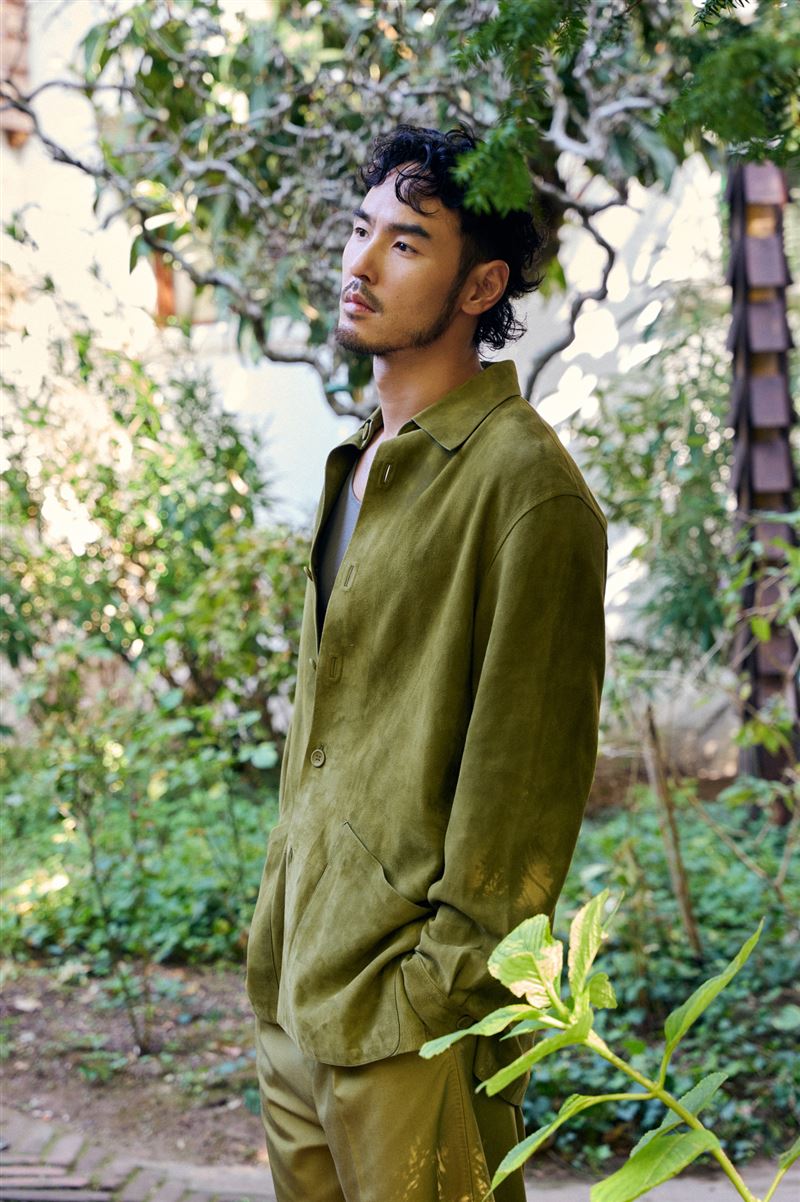阮經天在威尼斯晨泳還意外結交朋友。(圖/一條龍虎豹國際娛樂提供)