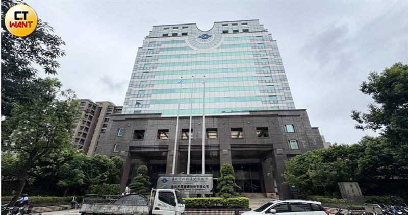 台北市捷運局遭控在雙子星大樓開發案「罔顧私地主權益」