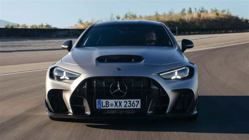 AMG LE 646 Spezialanfertigung限量轎跑。(圖/翻攝Mercedes-AMG網站)