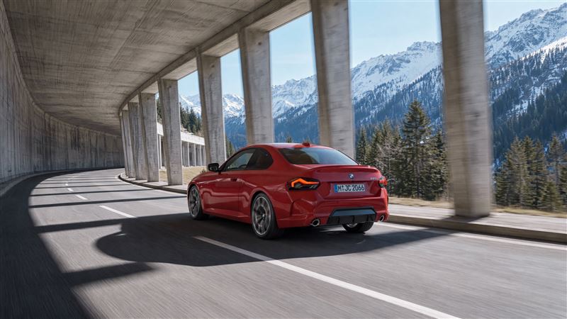 BMW 220i Coupé Apex極致版。(圖/BMW提供)