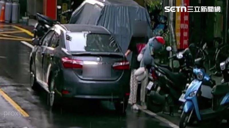 回溯死者最後一幕,她穿著輕便手上抱著大娃娃搭上男友的車離開新北三重的租屋處