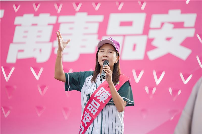 陳品安參選縣長不為名利，而是一心照顧鄉親，展現出帶領苗栗的完整準備。（圖／民進黨提供）