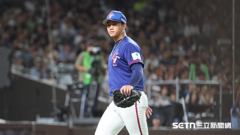 U18亞洲青棒錦標賽,台灣隊先發投手劉任右主投4.2局退場。(圖/記者劉彥池攝影)